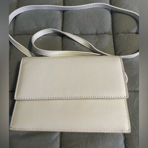 Elegant Cream Shoulder Bag